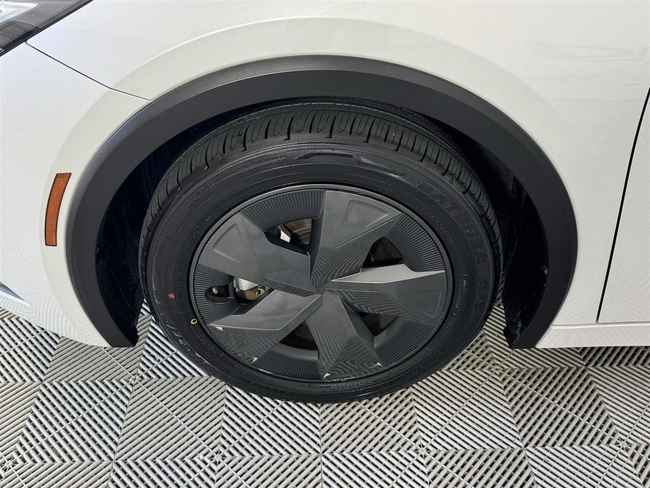 Toyota Prius LE 2024