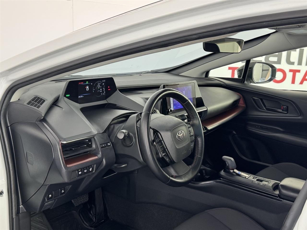 Toyota Prius LE 2024