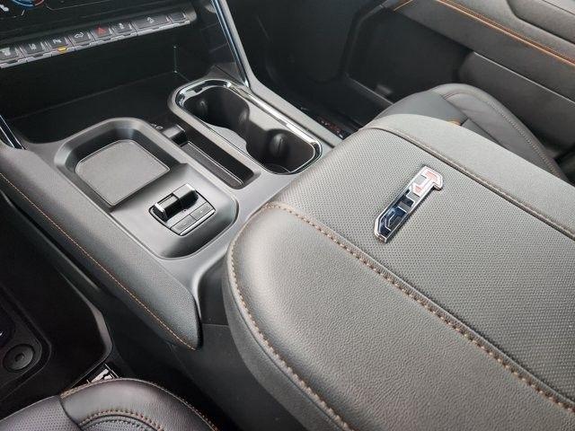 GMC Sierra 2500HD AT4 Crew Cab 4WD 2026