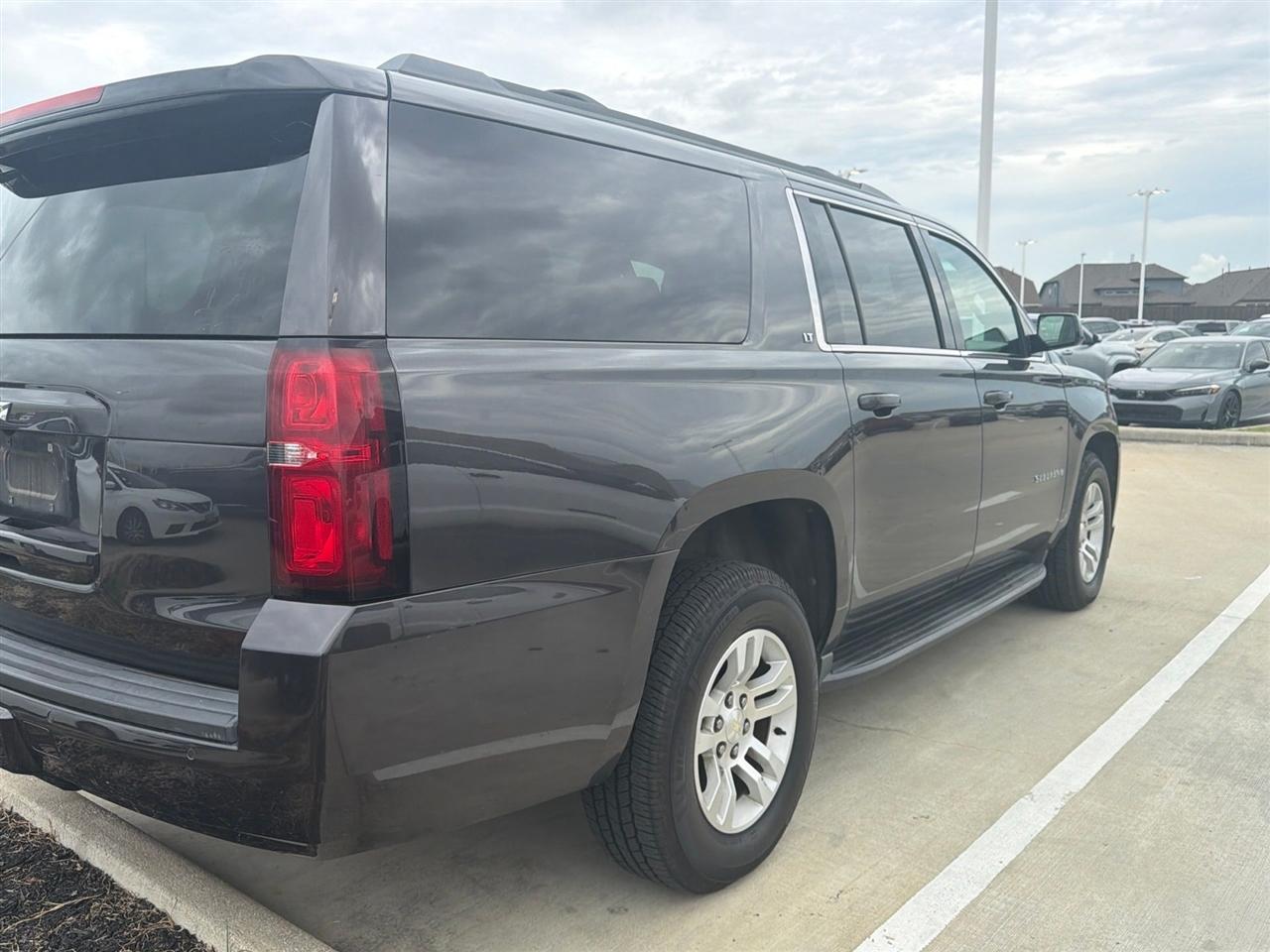 Chevrolet Suburban LT 2WD 2018