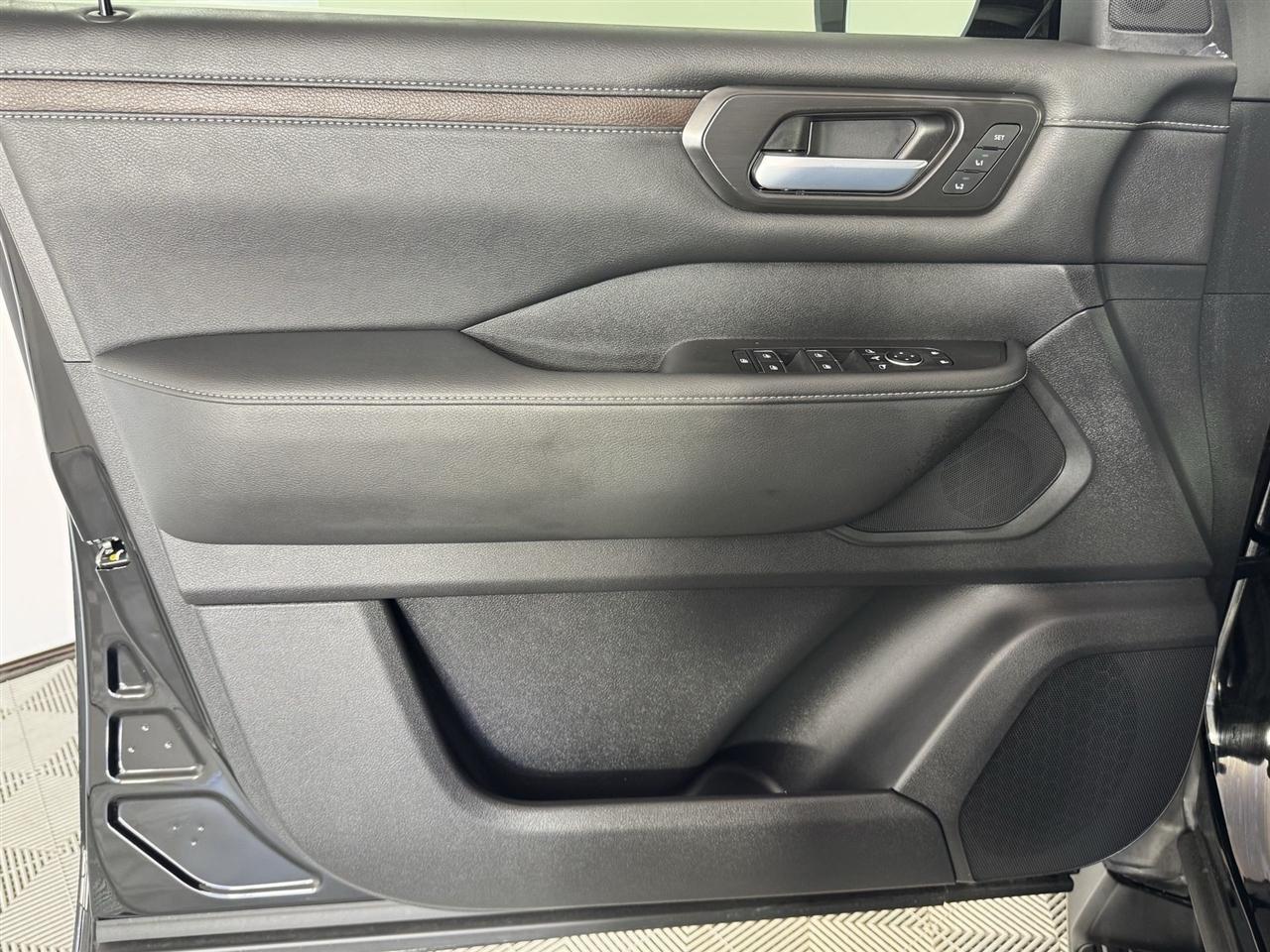 Nissan Armada SL 4WD 2026