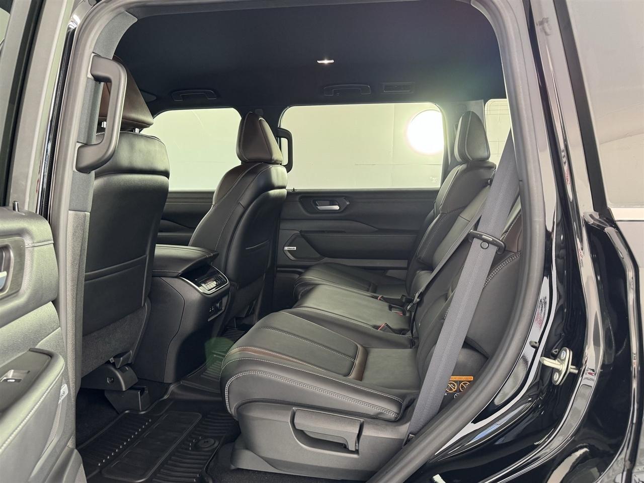 Nissan Armada SL 4WD 2026