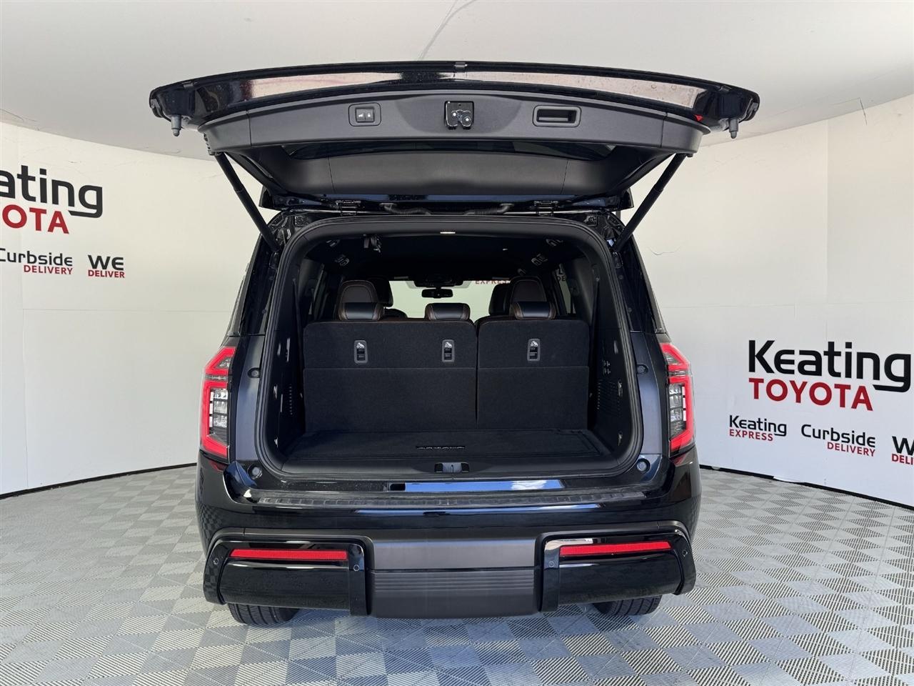 Nissan Armada SL 4WD 2026