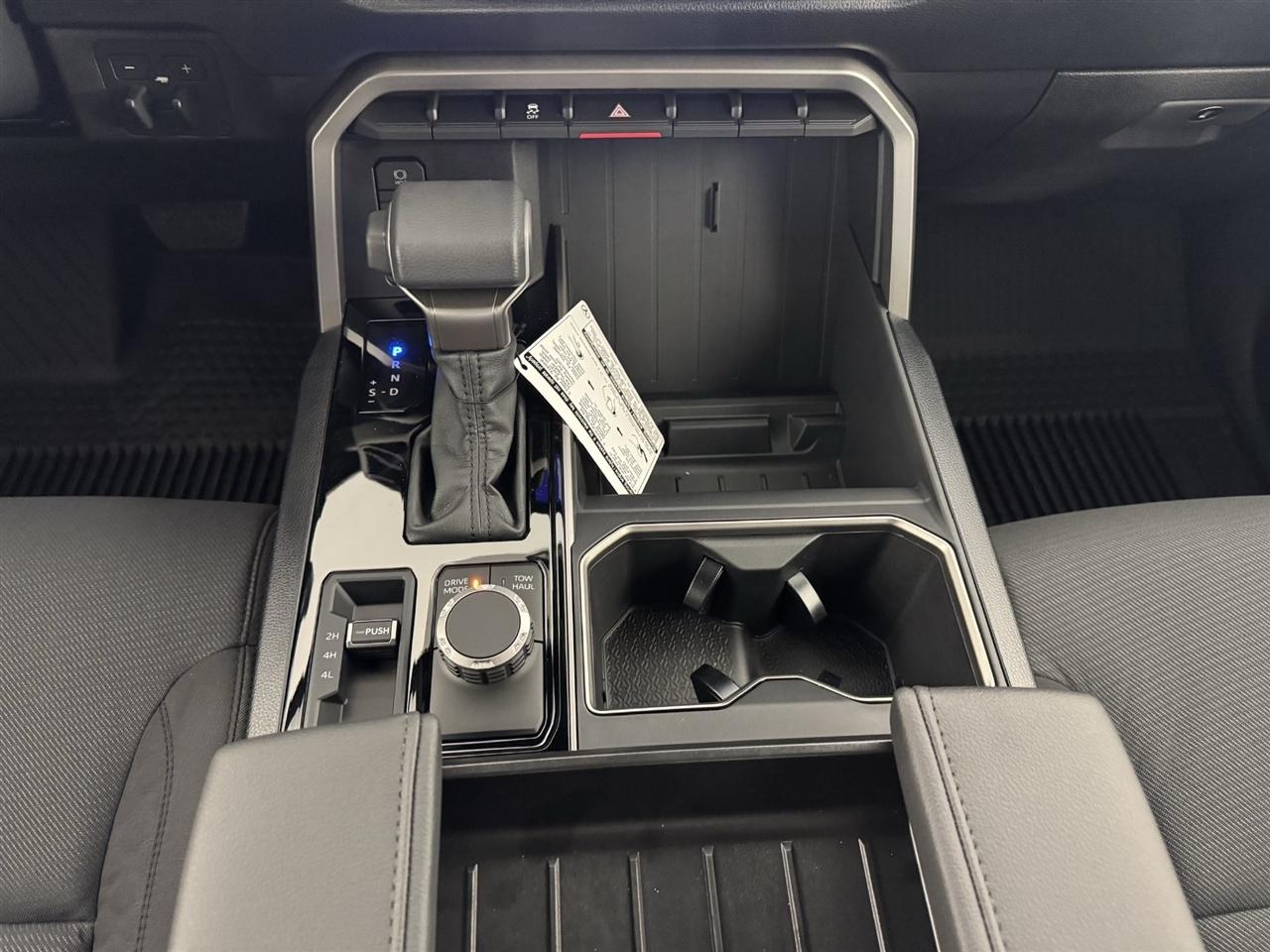 Toyota Tundra SR5 CrewMax 4WD 2026