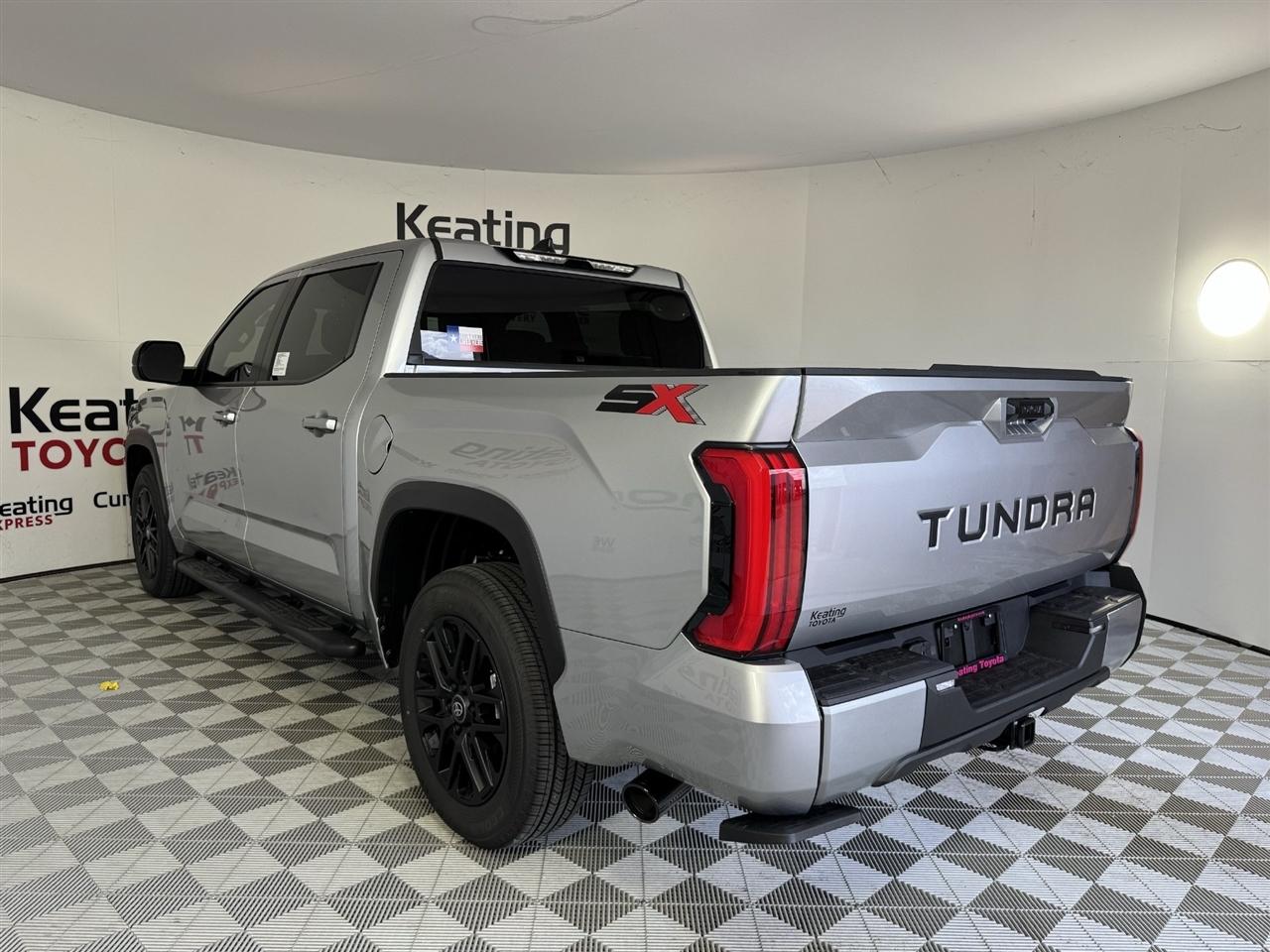 Toyota Tundra SR5 CrewMax 2WD 2026