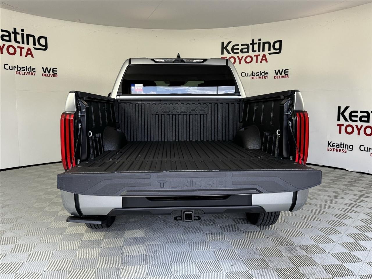 Toyota Tundra SR5 CrewMax 2WD 2026