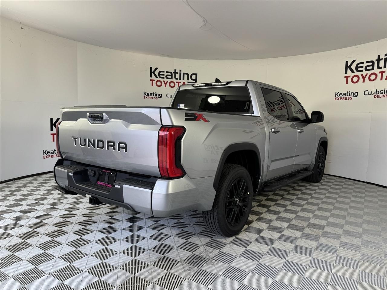 Toyota Tundra SR5 CrewMax 2WD 2026