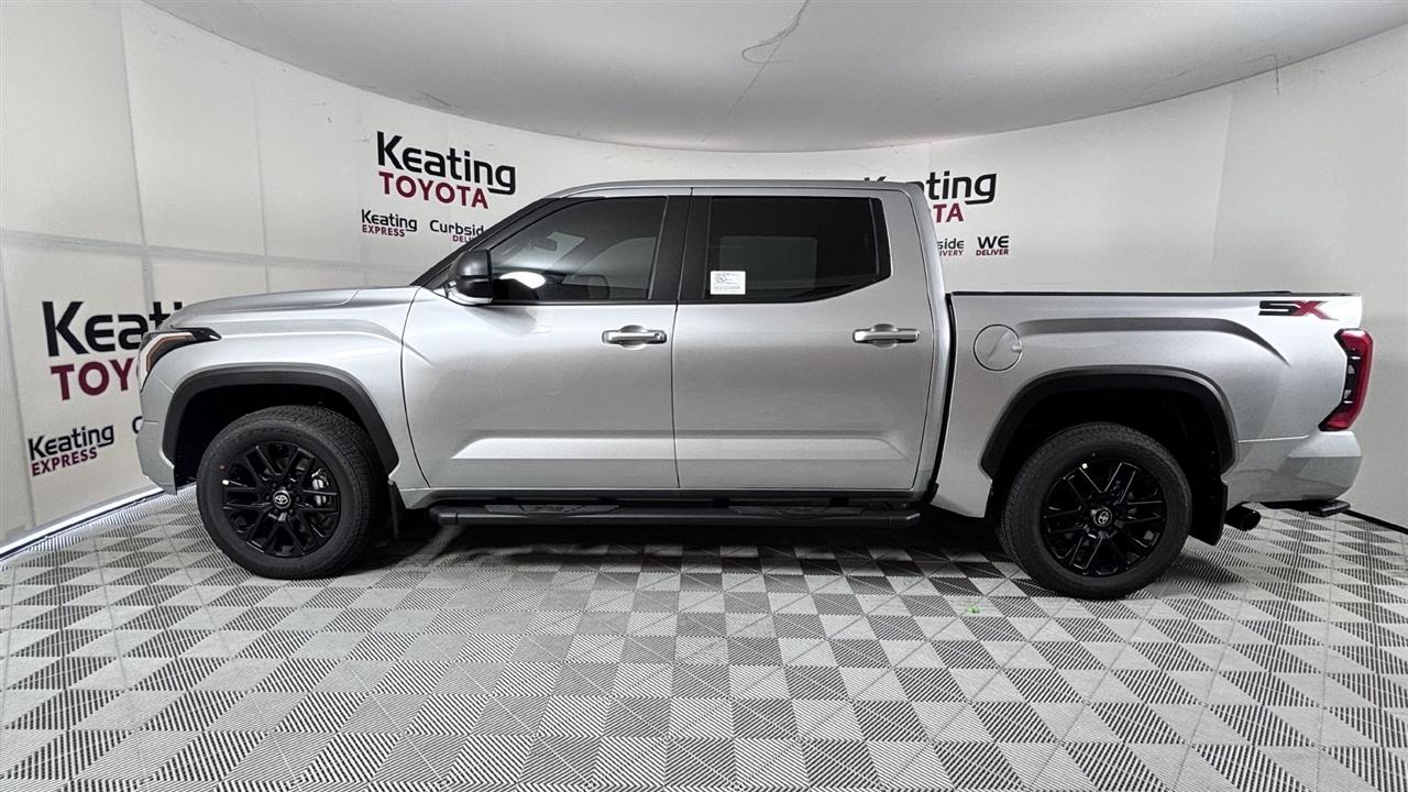 Toyota Tundra SR5 CrewMax 2WD 2026