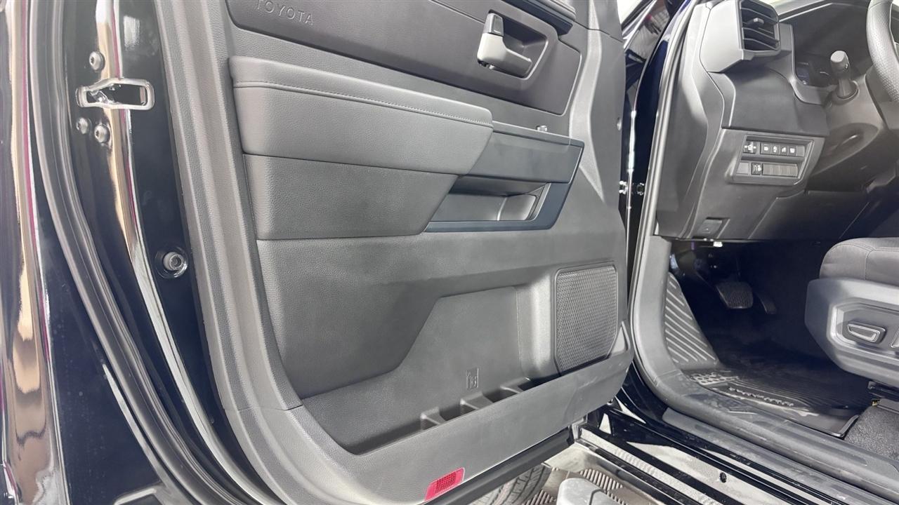 Toyota Tundra SR5 CrewMax 2WD 2026