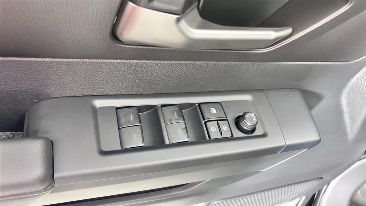 Toyota Tundra SR5 CrewMax 2WD 2026