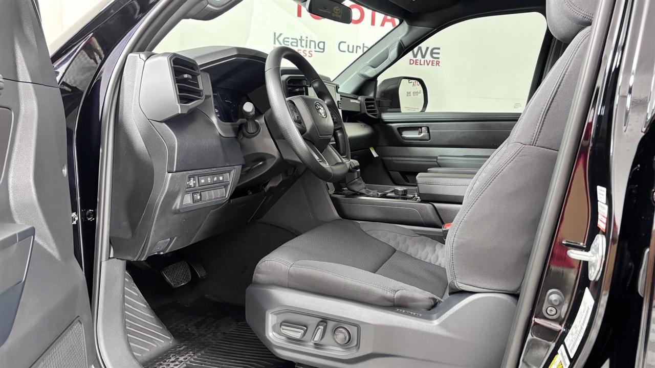 Toyota Tundra SR5 CrewMax 2WD 2026