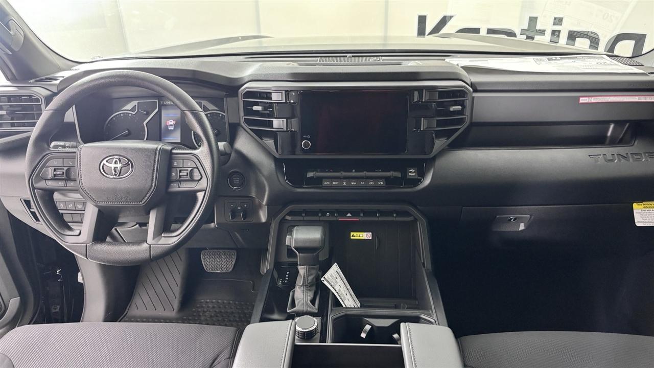 Toyota Tundra SR5 CrewMax 2WD 2026