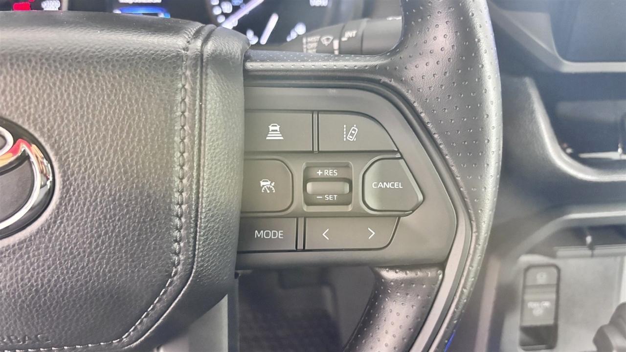 Toyota Tundra SR5 CrewMax 2WD 2026