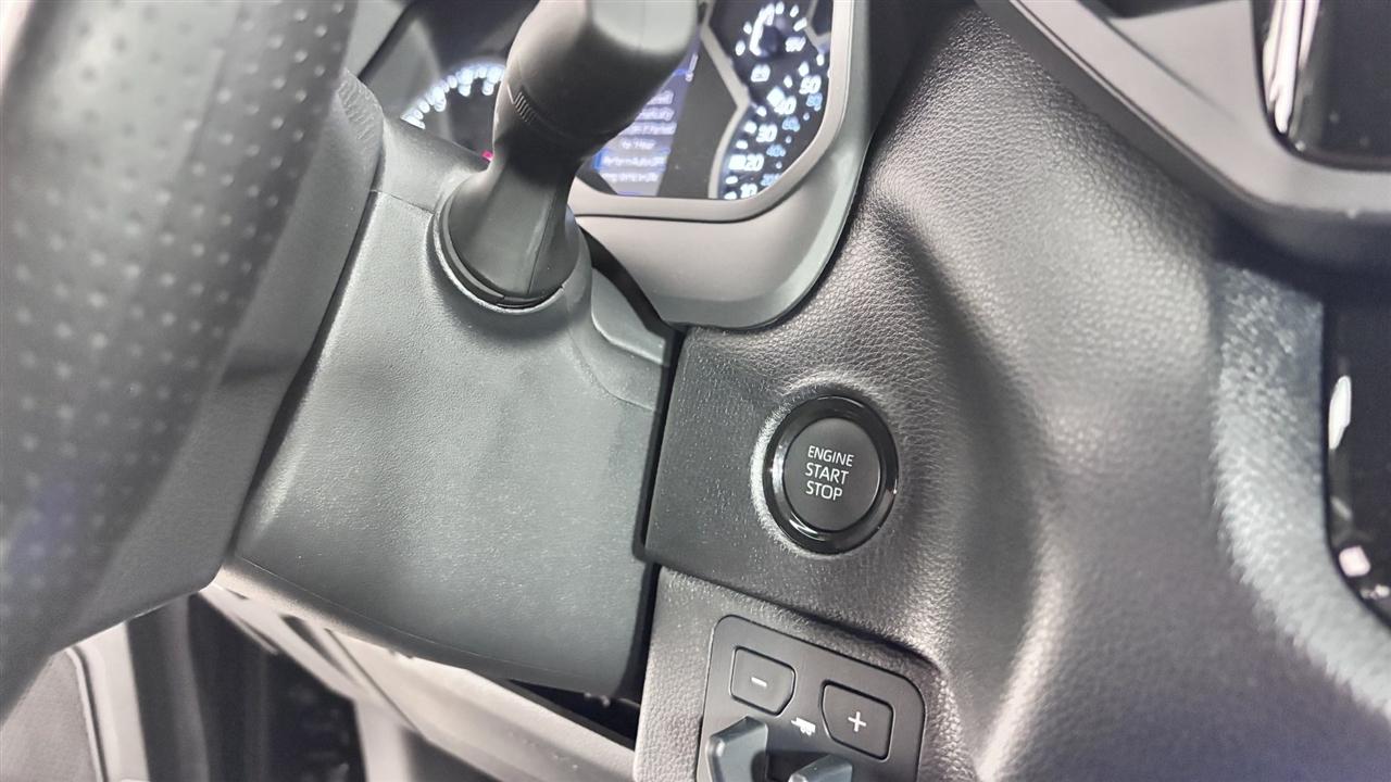 Toyota Tundra SR5 CrewMax 2WD 2026