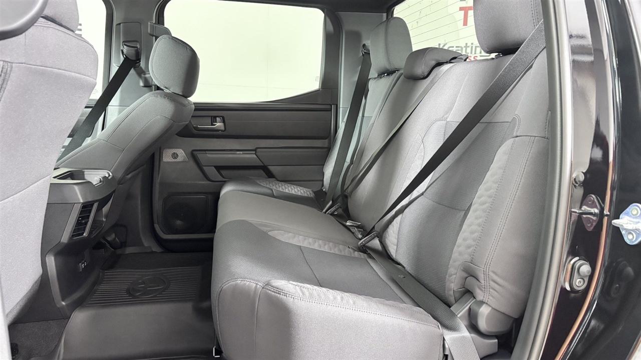 Toyota Tundra SR5 CrewMax 2WD 2026