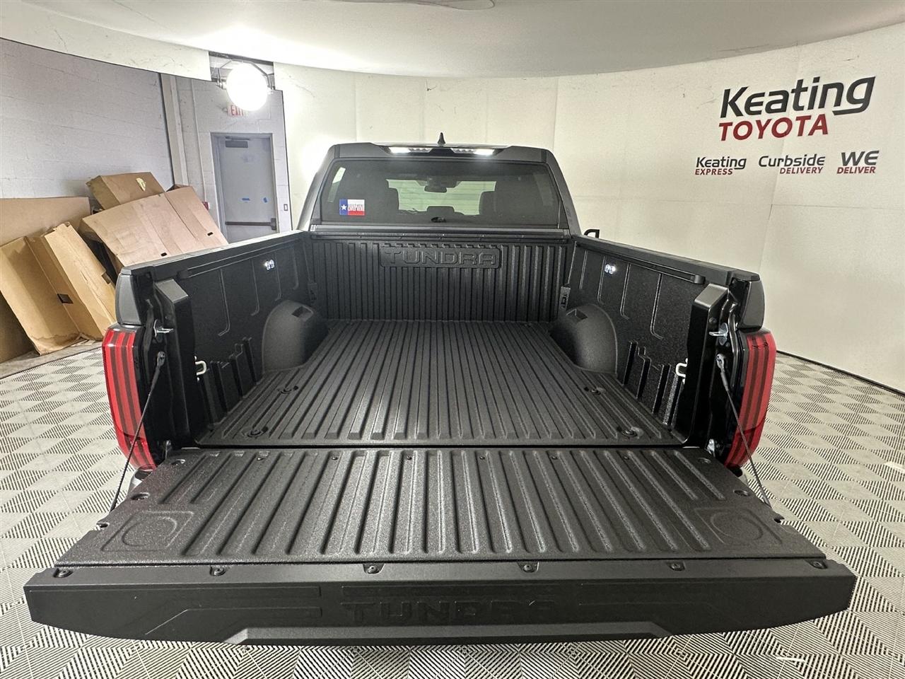 Toyota Tundra SR5 CrewMax 2WD 2026
