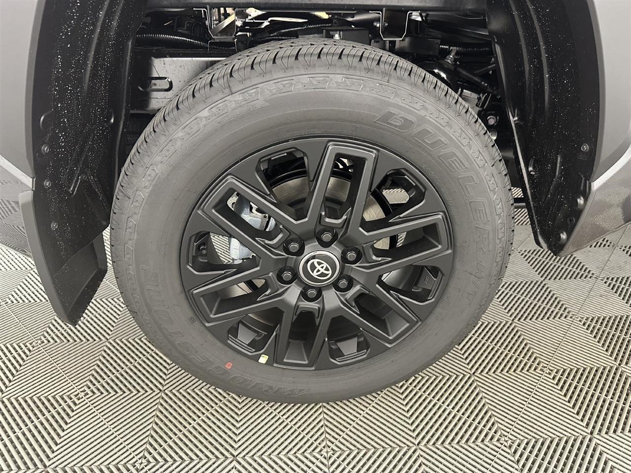 Toyota Tundra SR5 CrewMax 2WD 2026