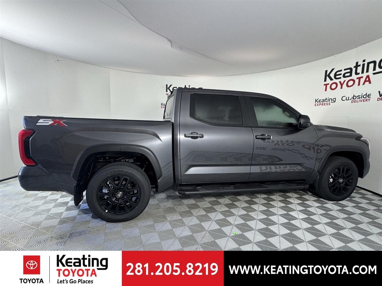 Toyota Tundra SR5 CrewMax 2WD 2026