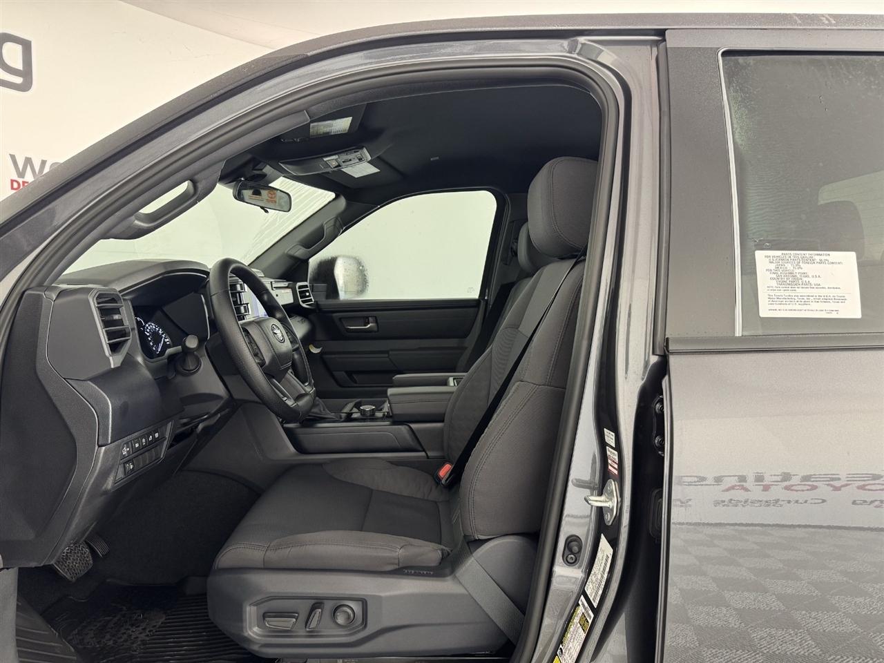 Toyota Tundra SR5 CrewMax 2WD 2026