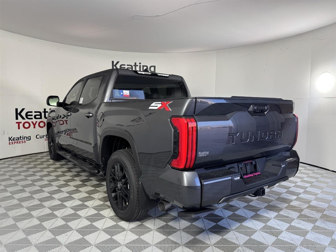Toyota Tundra SR5 CrewMax 2WD 2026