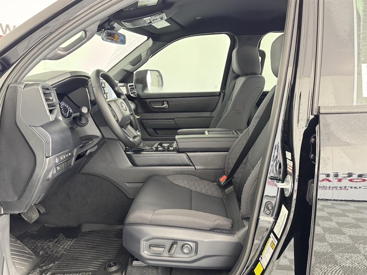 Toyota Tundra SR5 CrewMax 2WD 2026