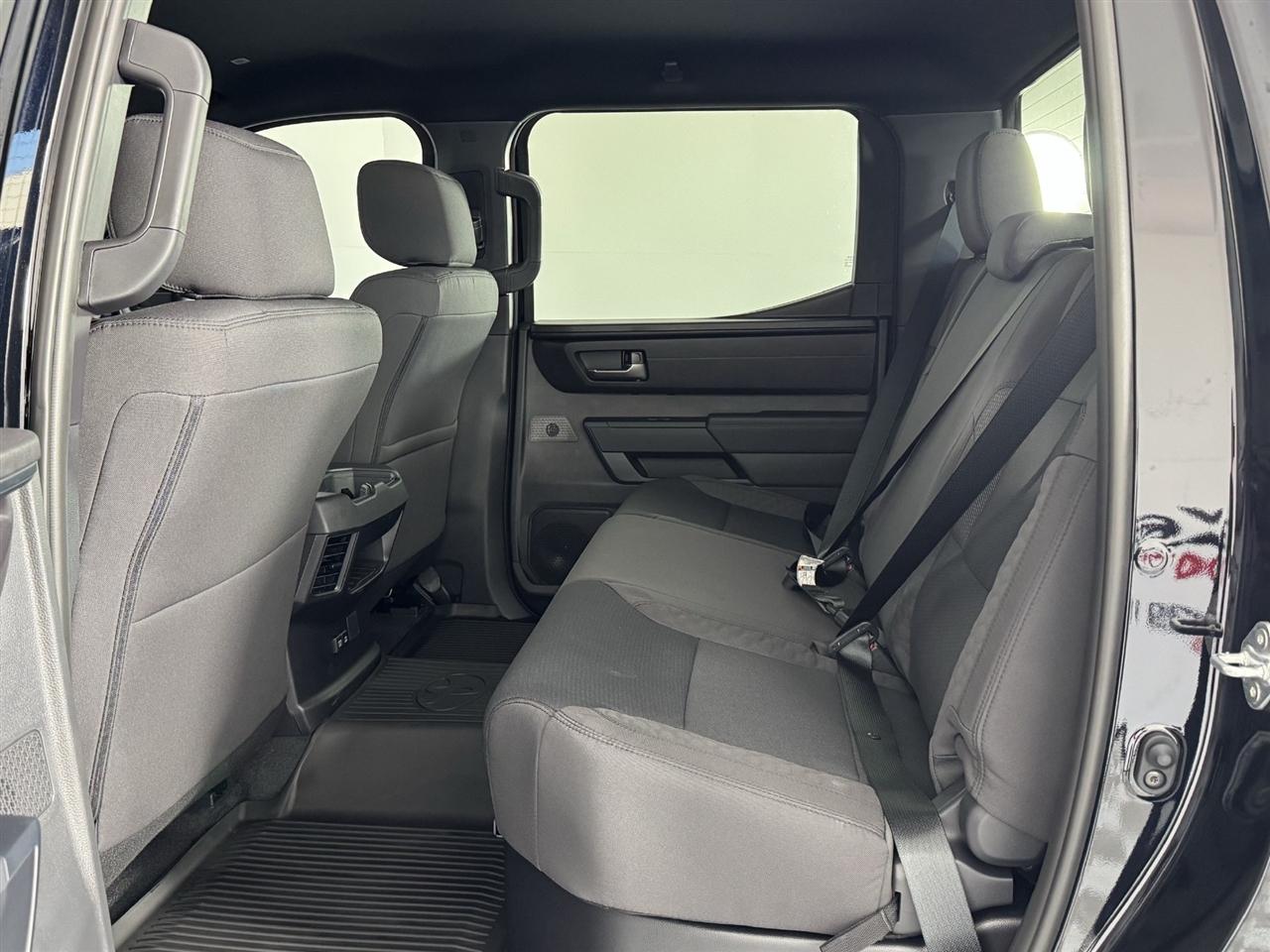 Toyota Tundra SR5 CrewMax 2WD 2026