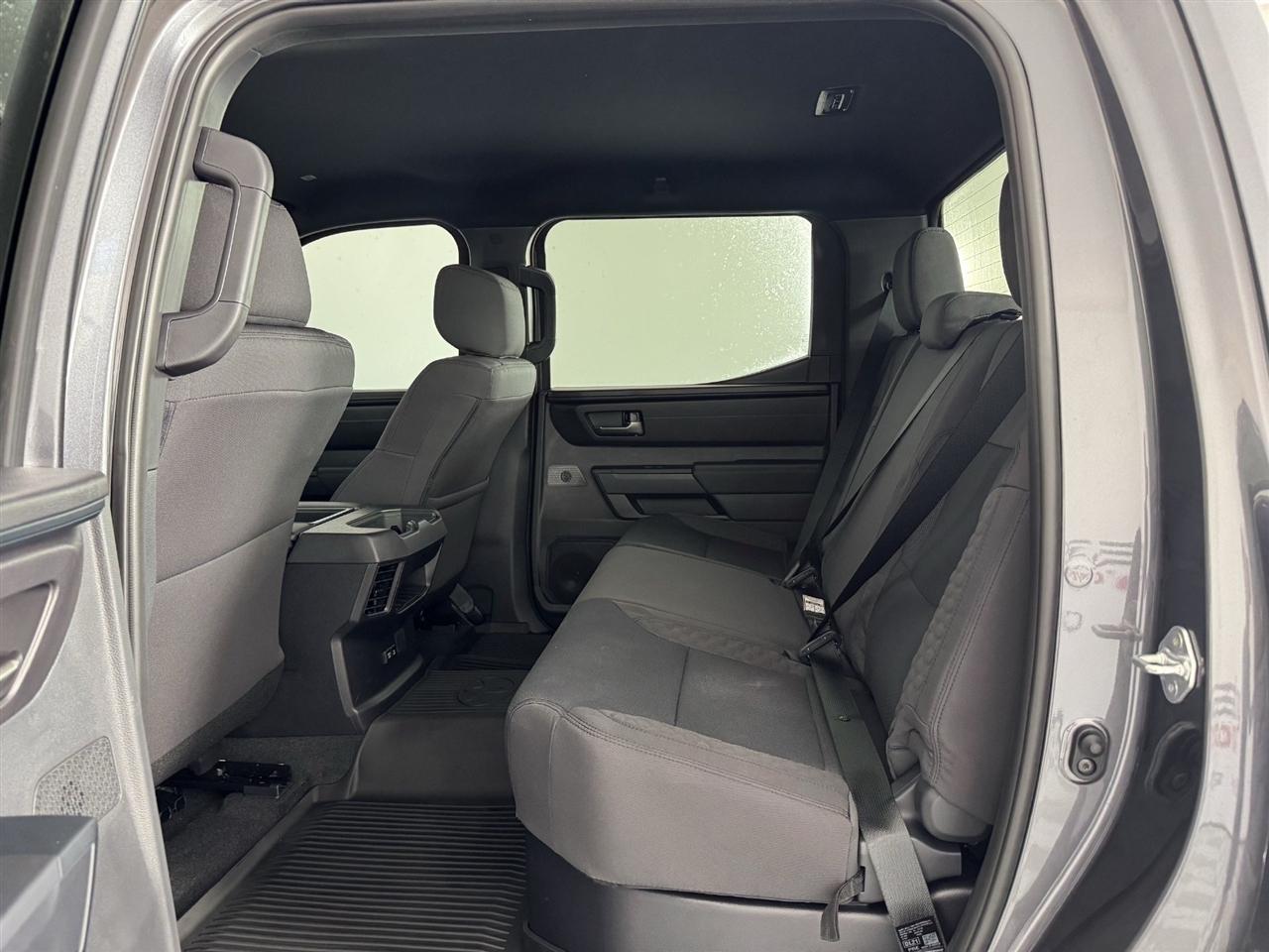 Toyota Tundra SR5 CrewMax 2WD 2026