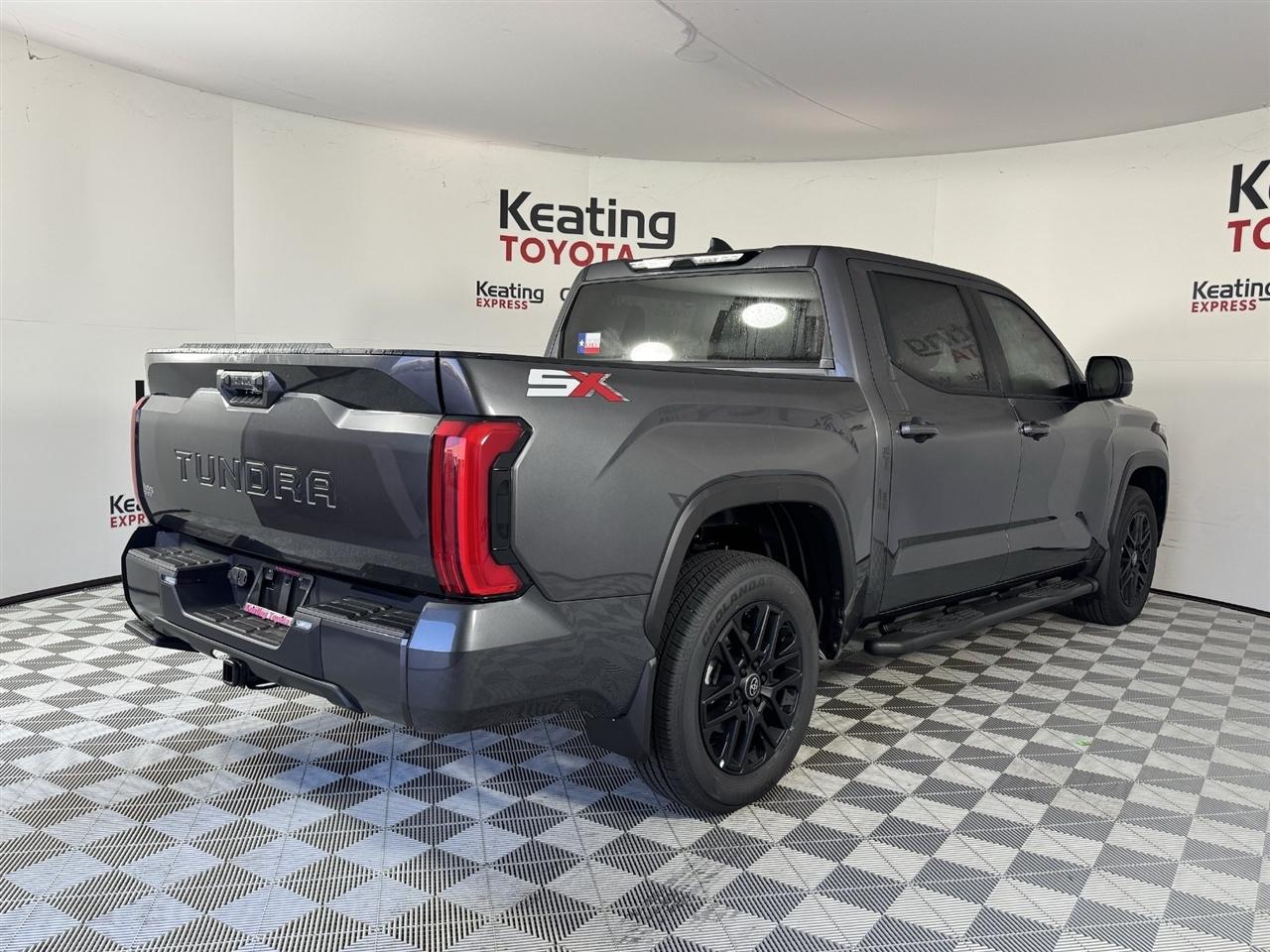 Toyota Tundra SR5 CrewMax 2WD 2026