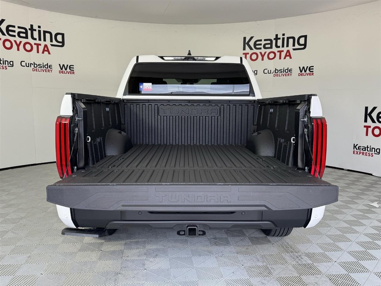 Toyota Tundra SR5 CrewMax 2WD 2026