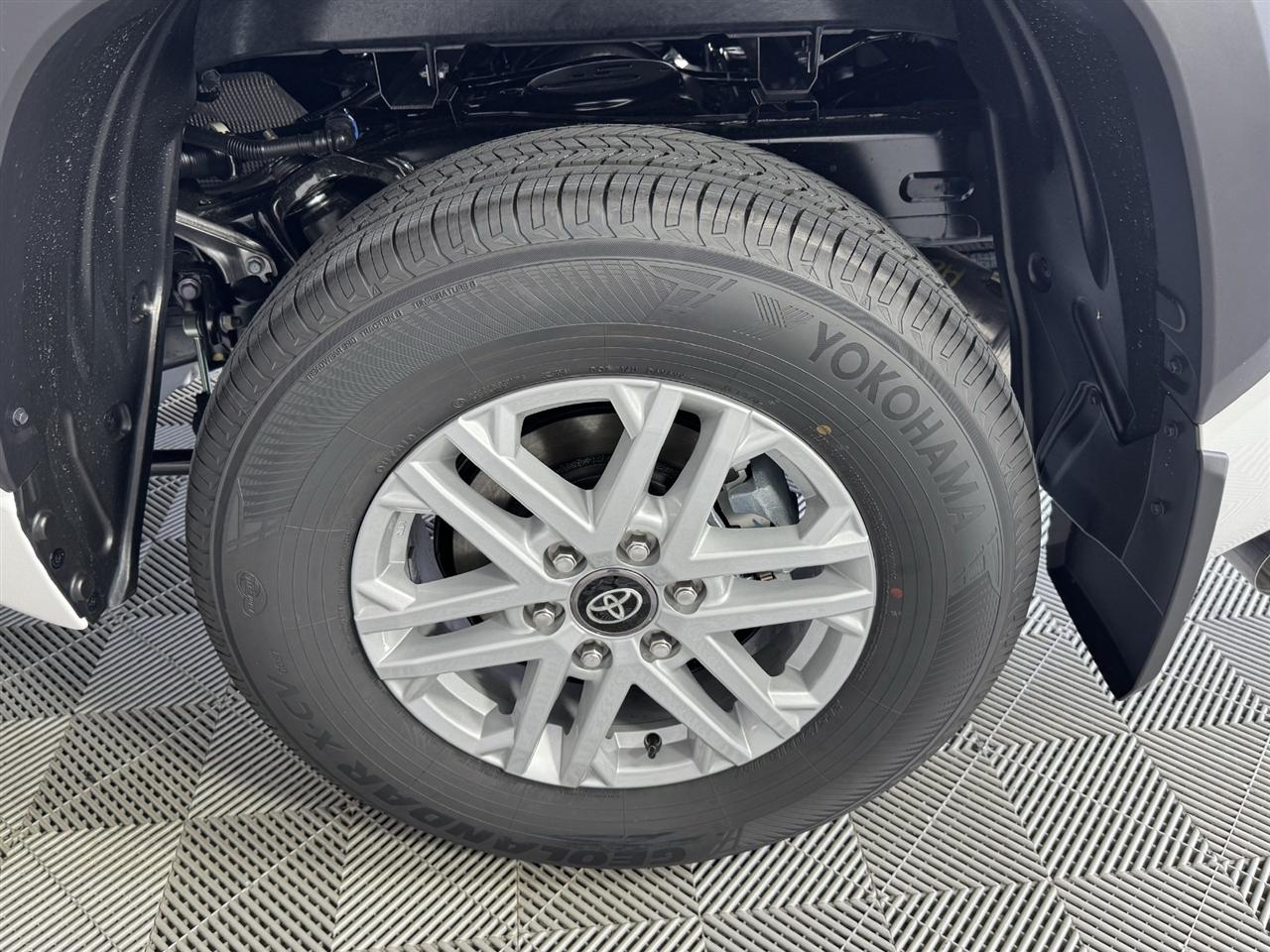 Toyota Tundra SR5 CrewMax 2WD 2026