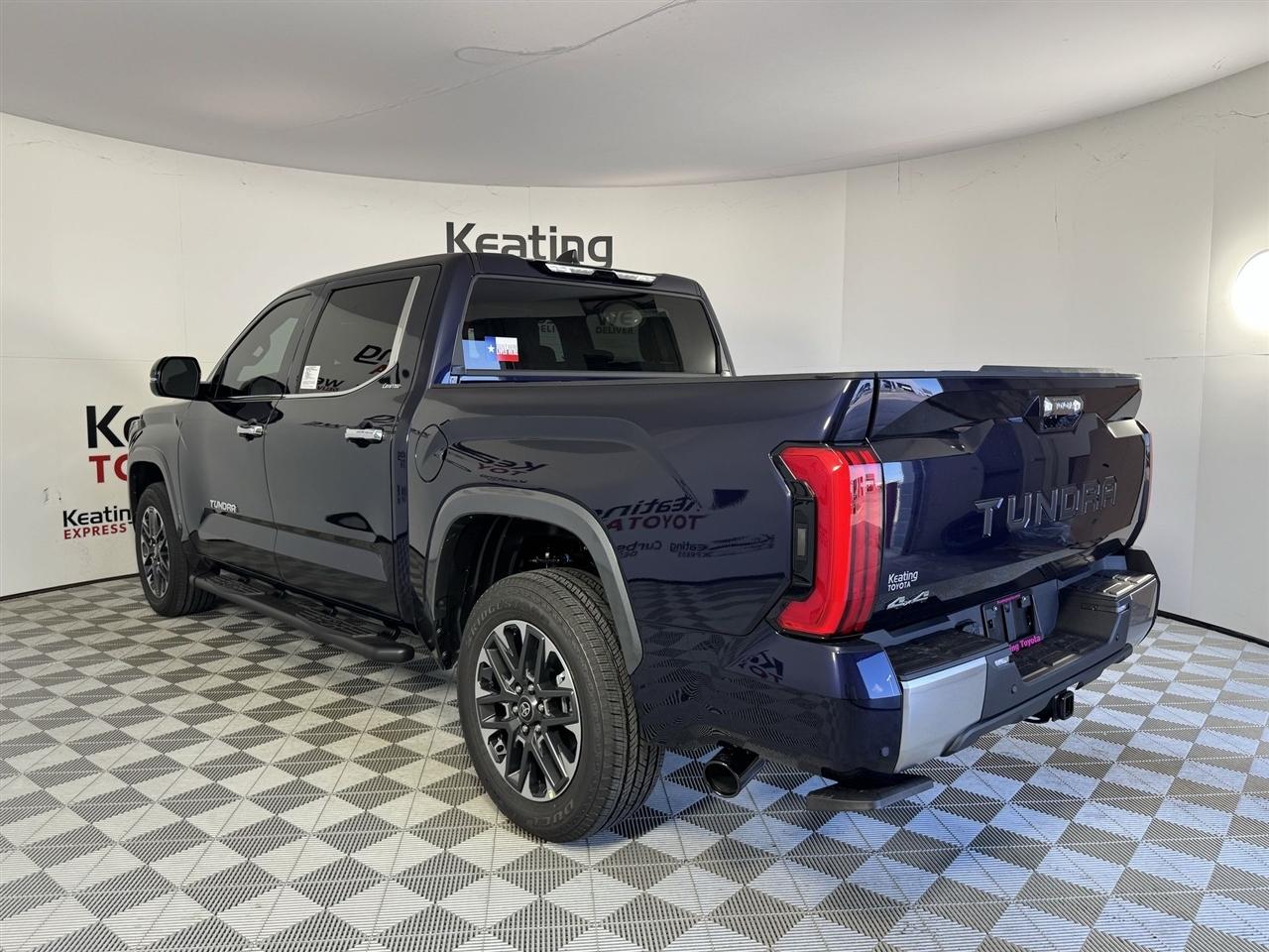 Toyota Tundra Limited CrewMax 4WD 2026