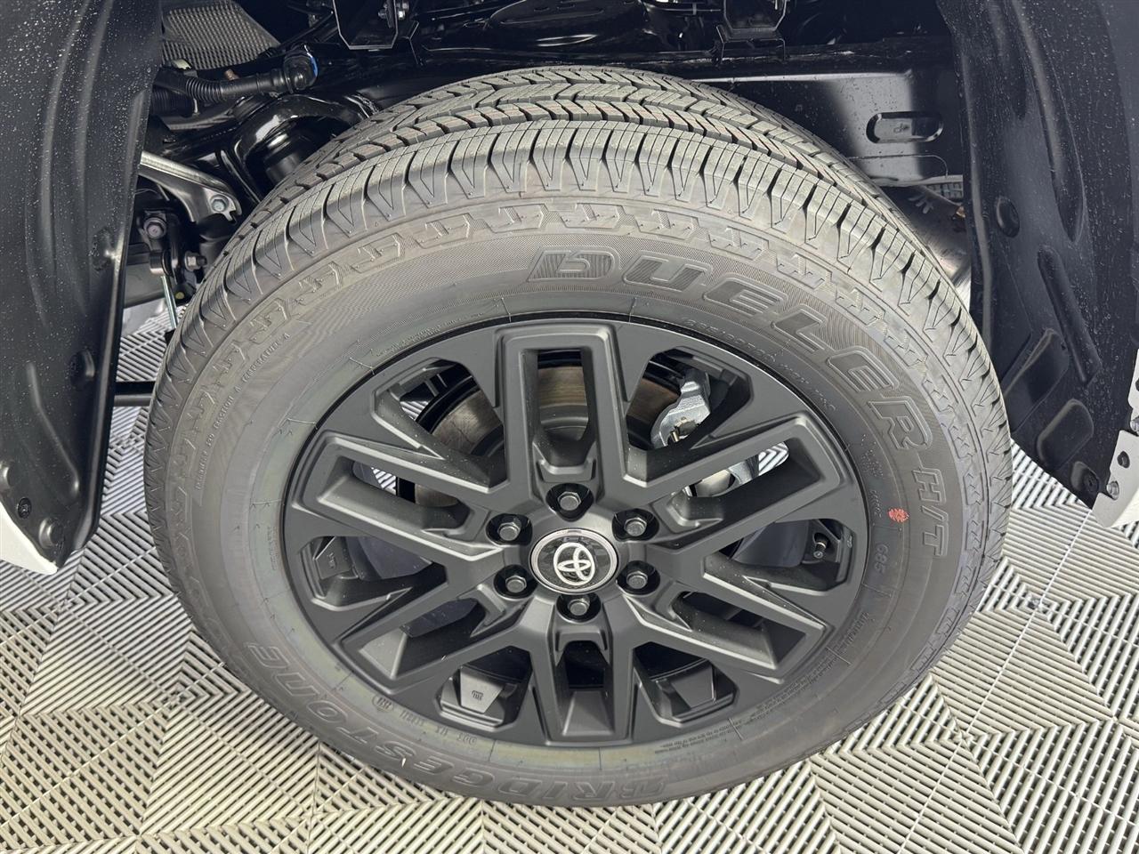 Toyota Tundra Limited CrewMax 2WD 2026
