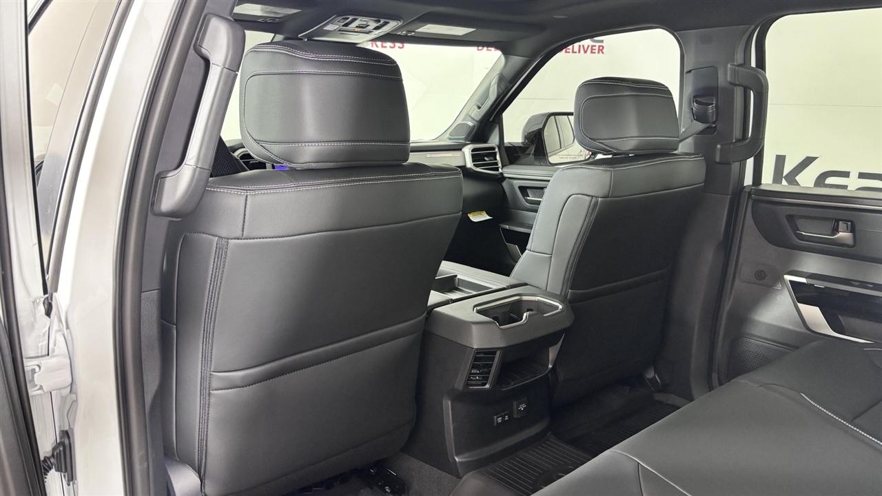 Toyota Tundra Limited CrewMax 2WD 2026