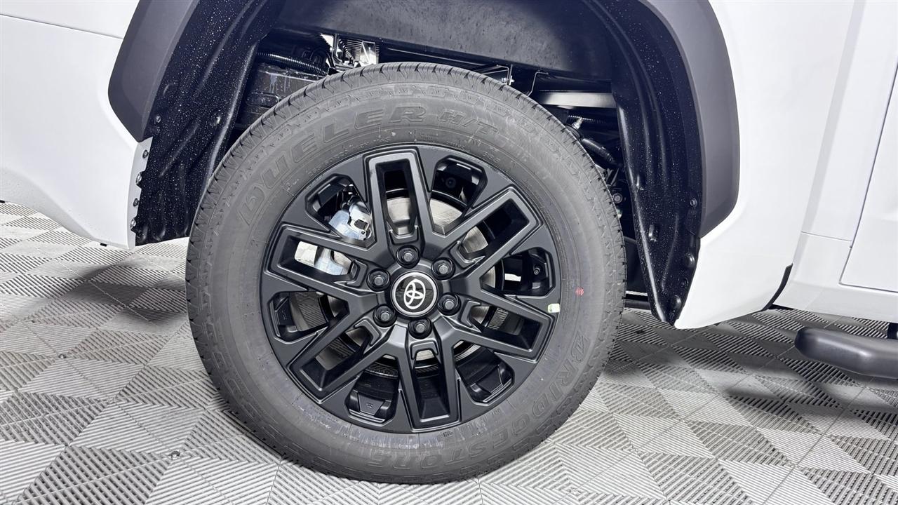 Toyota Tundra Limited CrewMax 2WD 2026