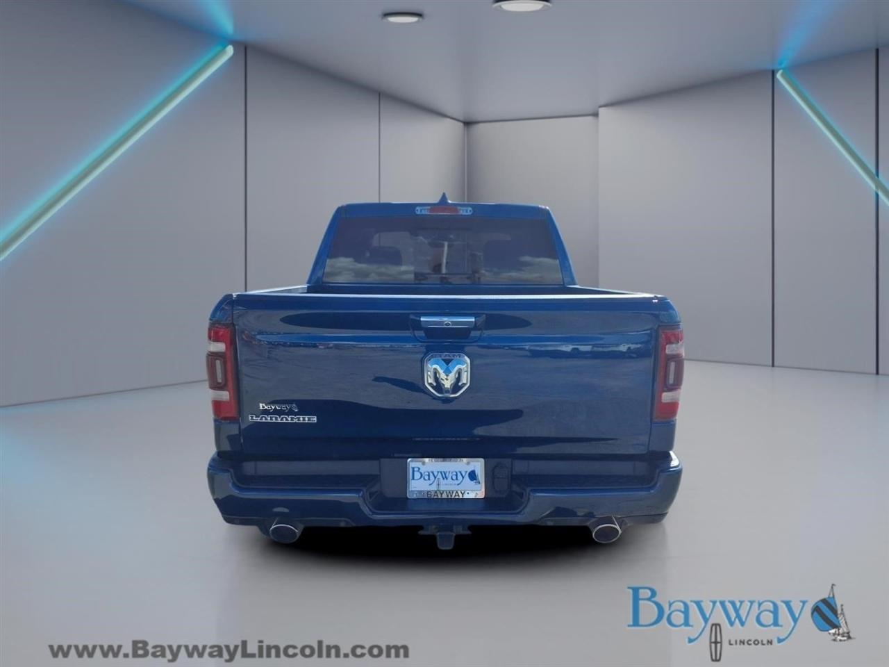 RAM 1500 Laramie Crew Cab SWB 2WD 2022