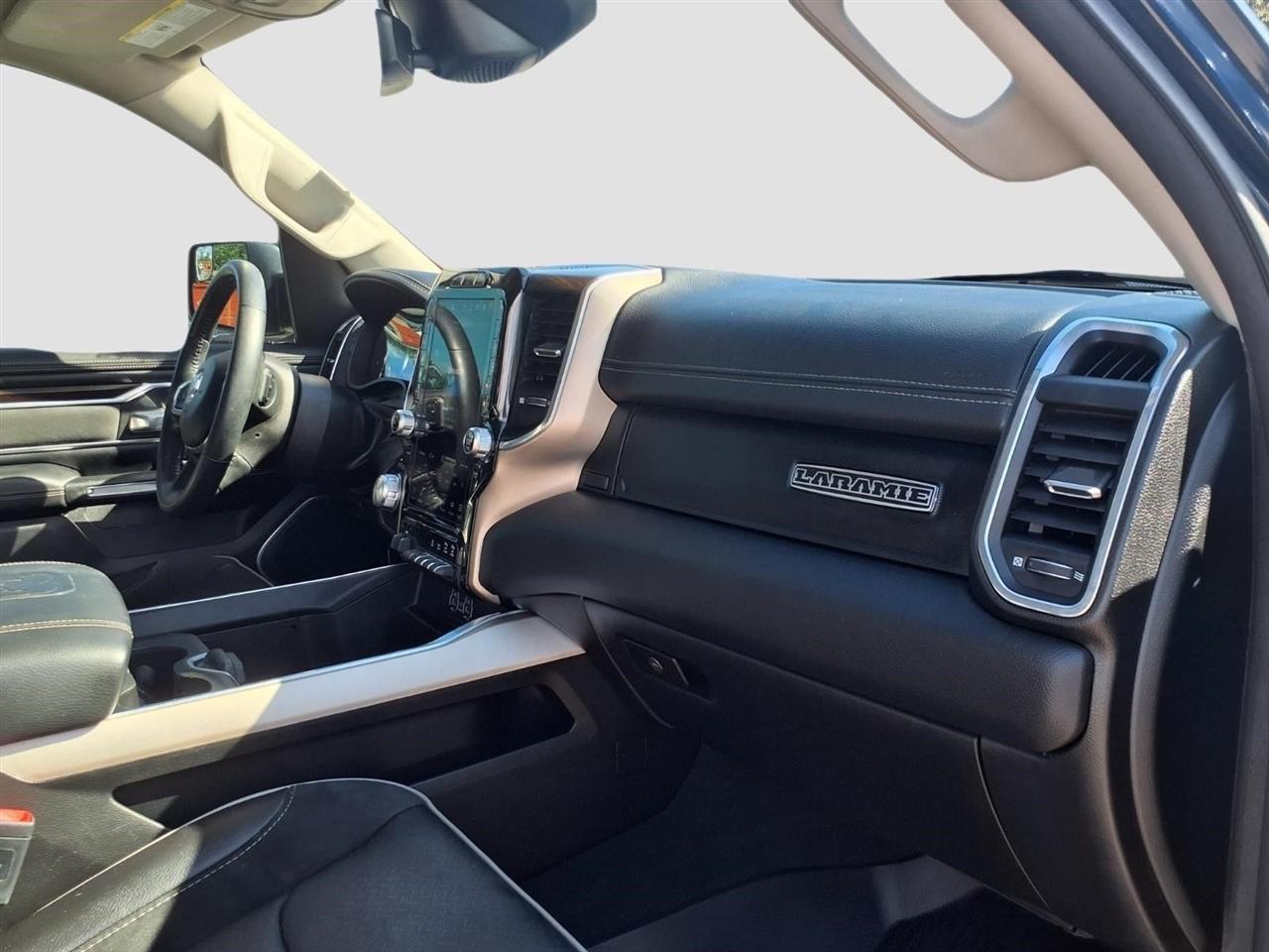 RAM 1500 Laramie Crew Cab SWB 2WD 2022