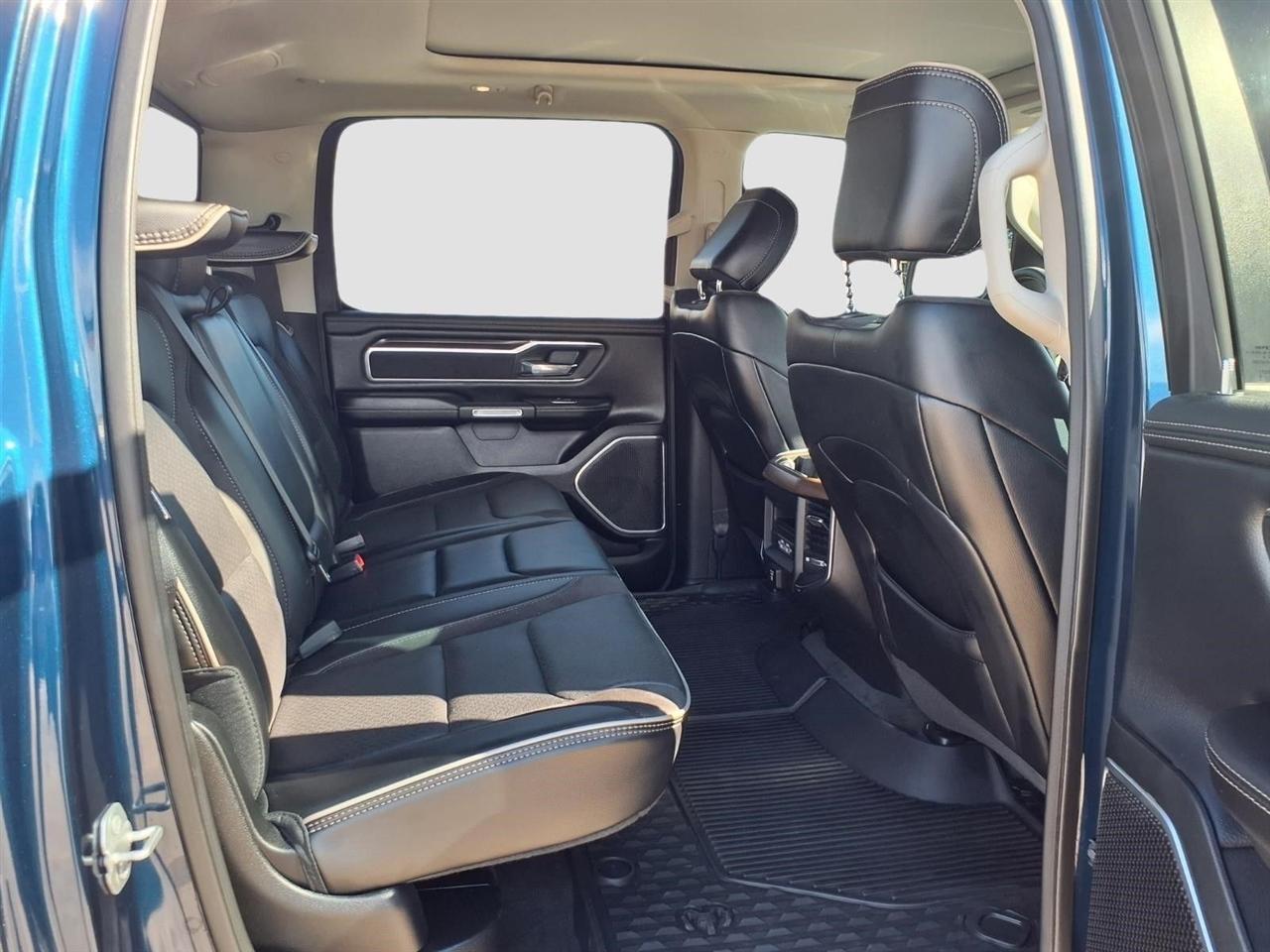 RAM 1500 Laramie Crew Cab SWB 2WD 2022