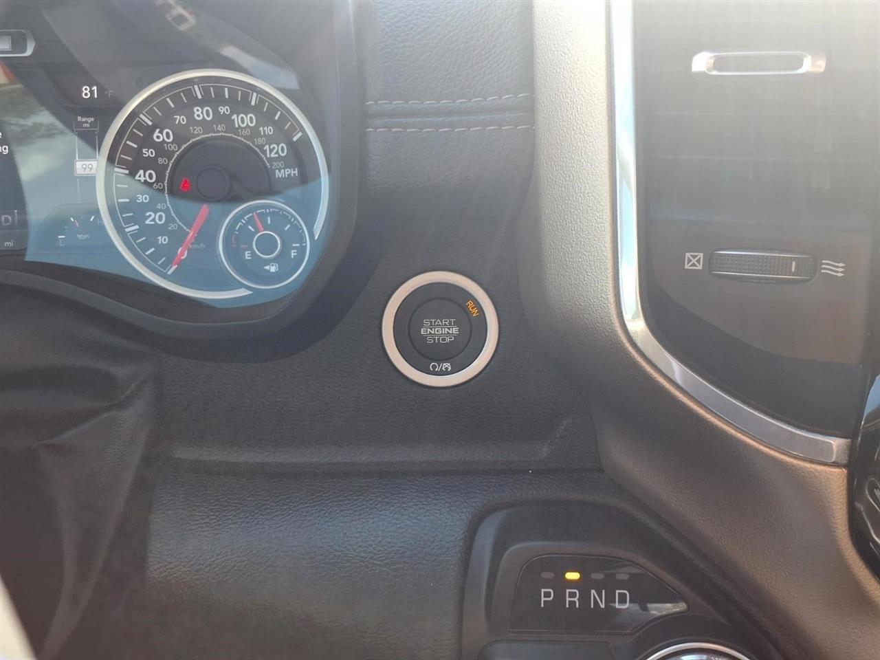 RAM 1500 Laramie Crew Cab SWB 2WD 2022