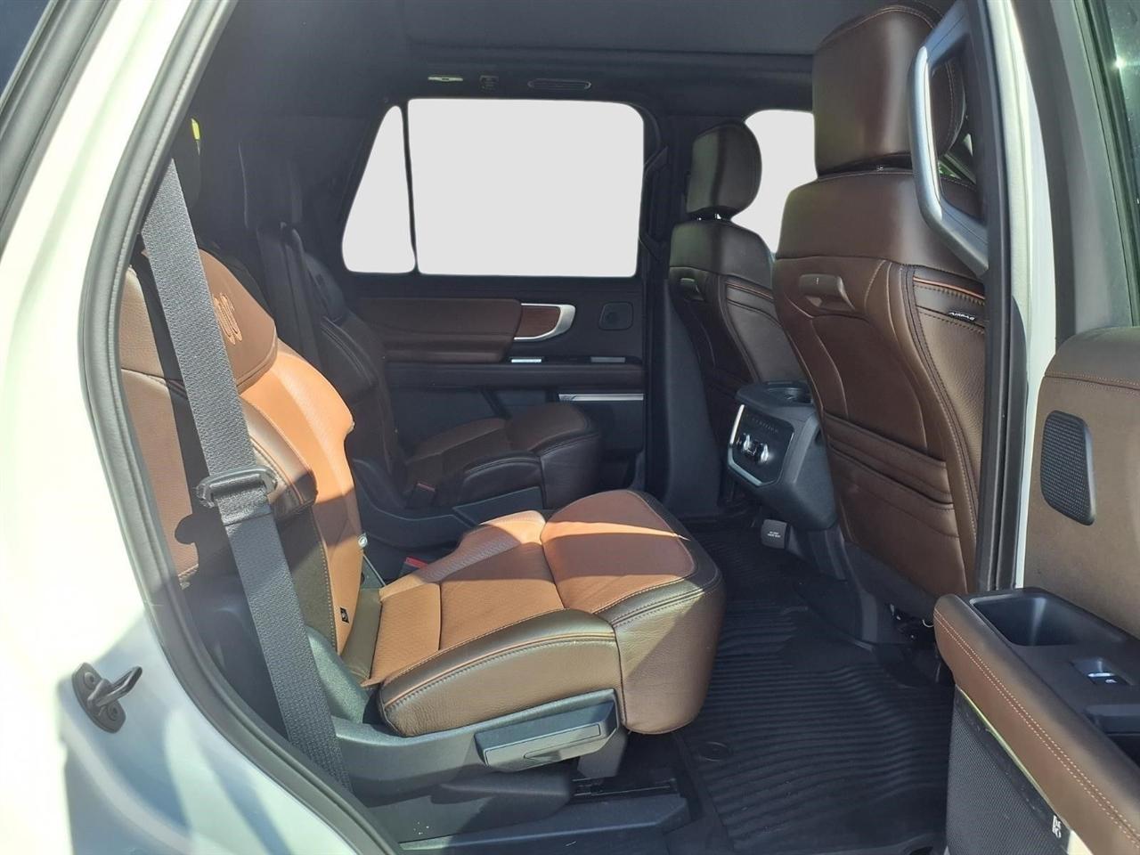 Ford Expedition King Ranch 4WD 2025