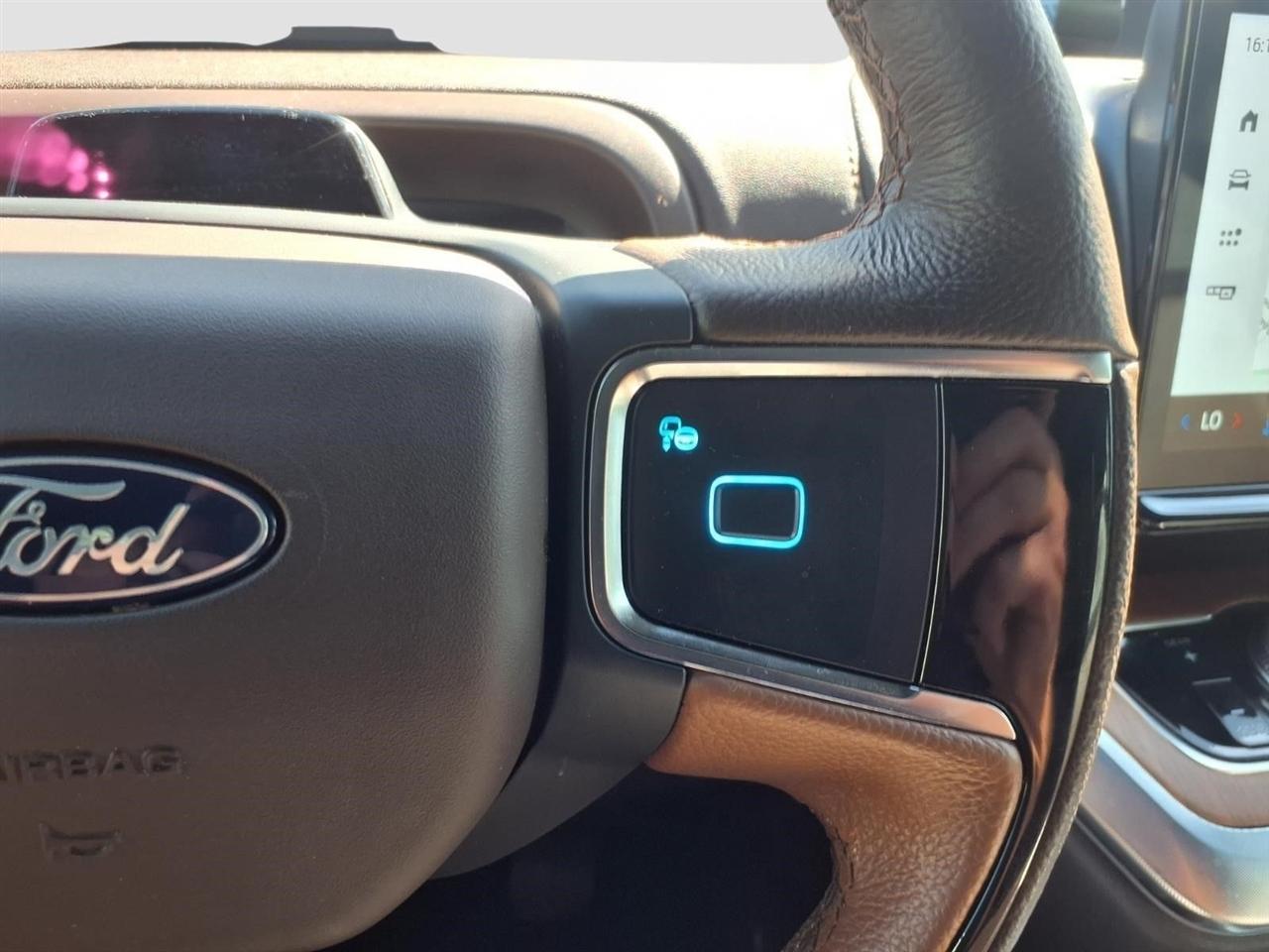 Ford Expedition King Ranch 4WD 2025