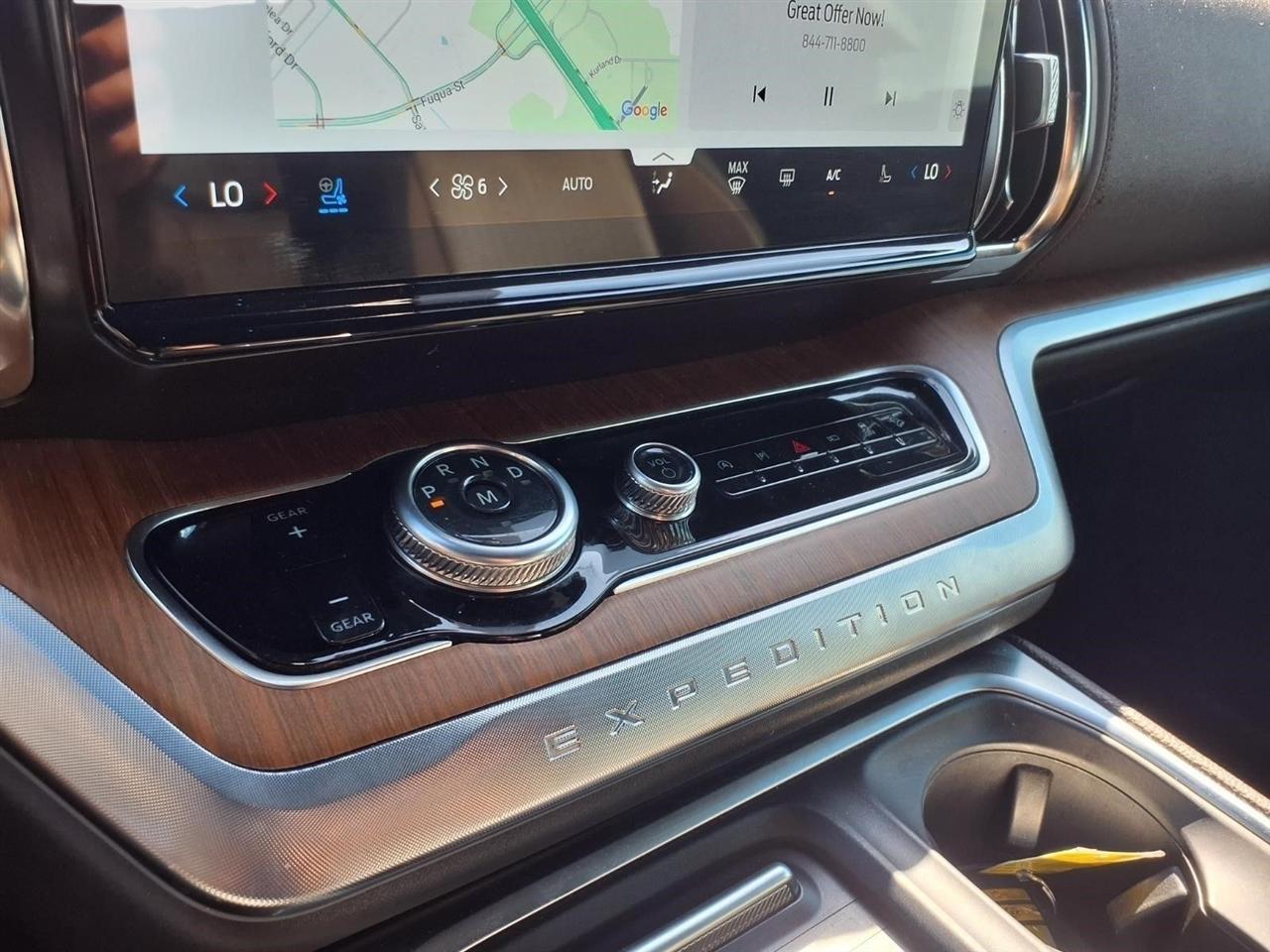 Ford Expedition King Ranch 4WD 2025