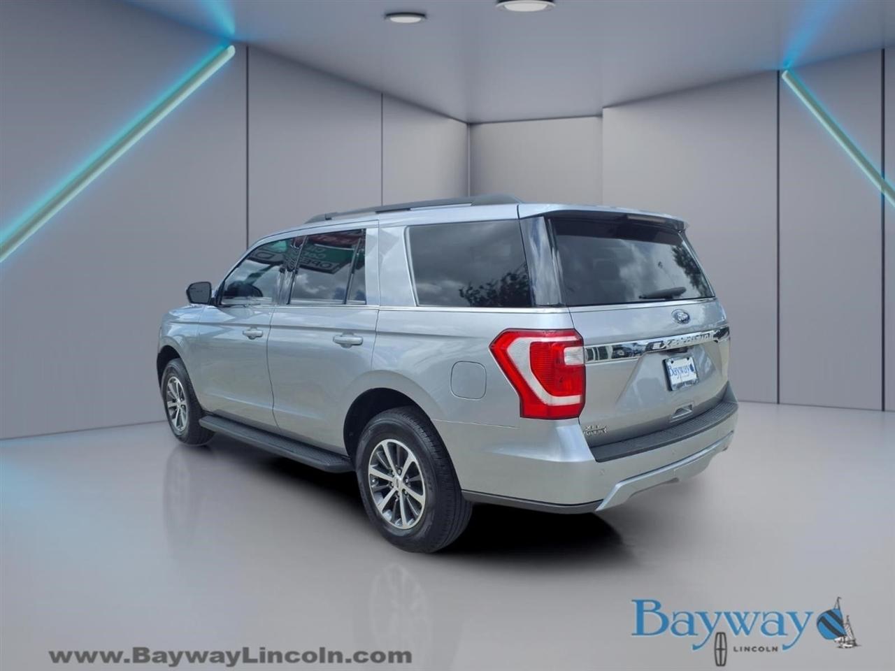 Ford Expedition XLT 2021