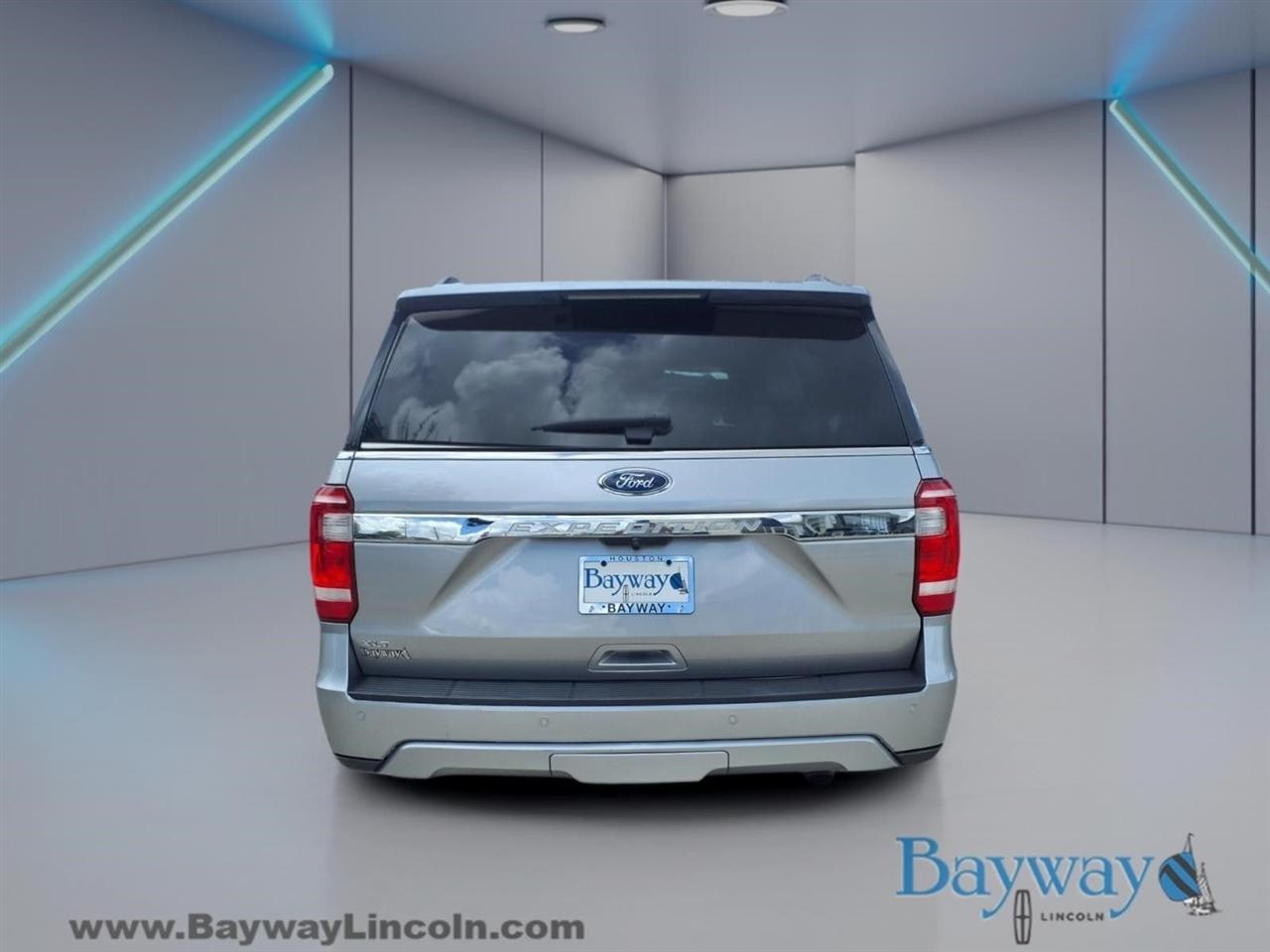 Ford Expedition XLT 2021
