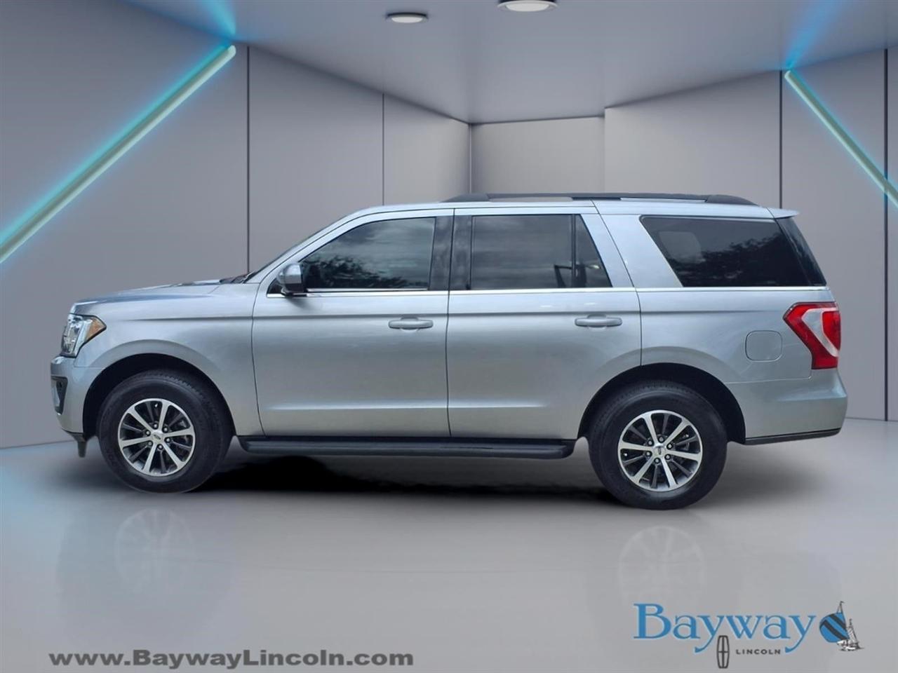 Ford Expedition XLT 2021