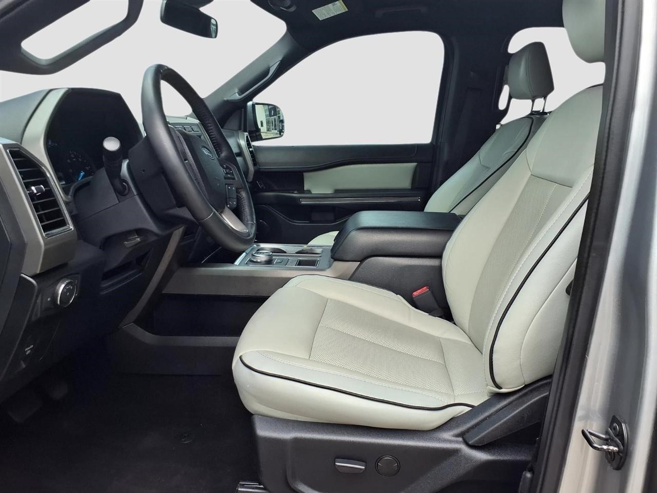 Ford Expedition XLT 2021