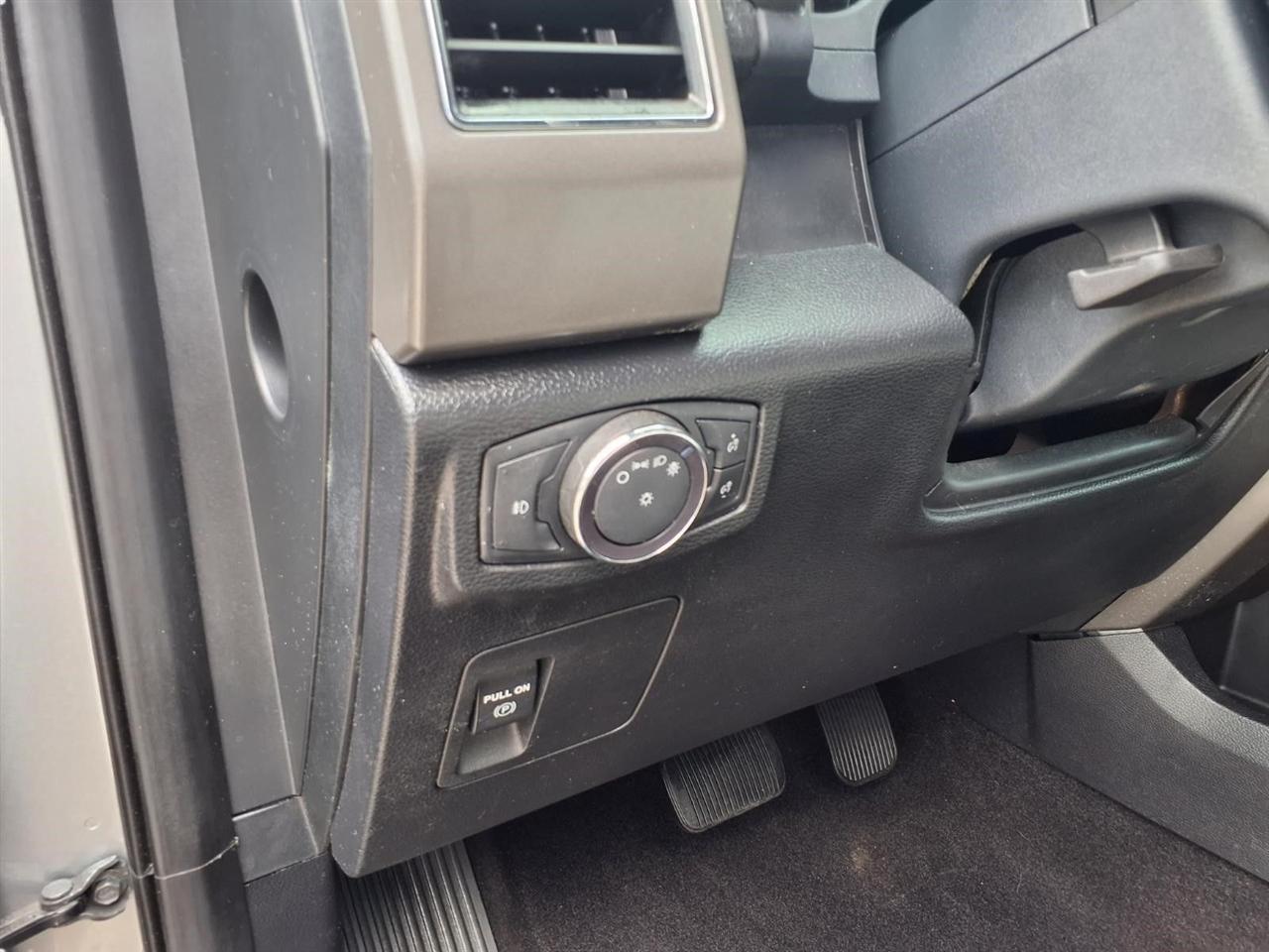 Ford Expedition XLT 2021