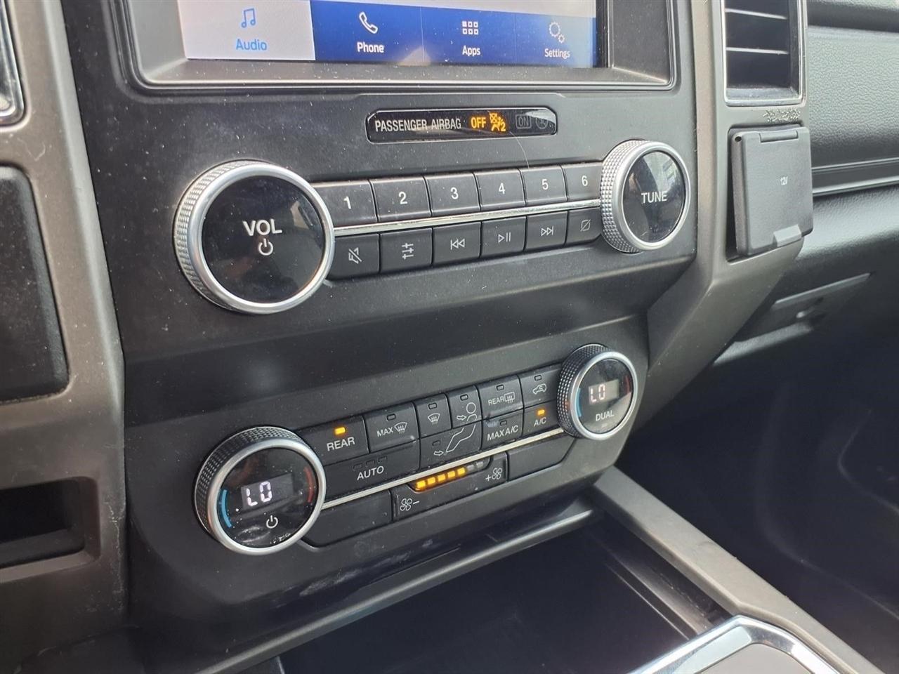 Ford Expedition XLT 2021