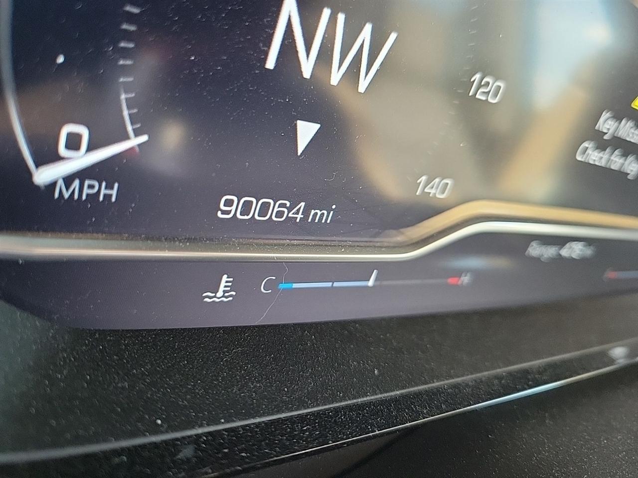GMC Yukon XL Denali 4WD 2022