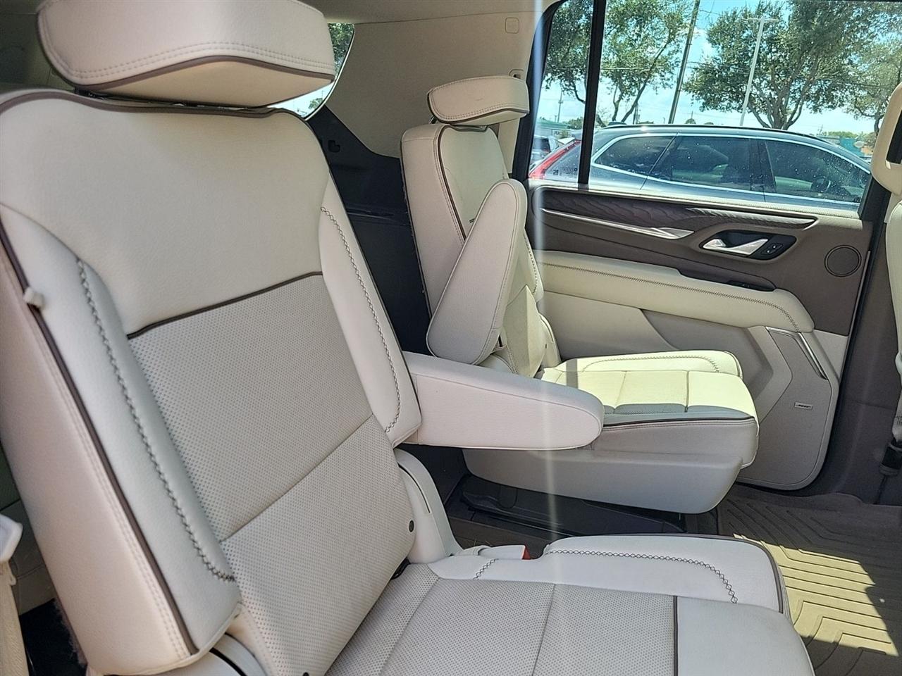 GMC Yukon XL Denali 4WD 2022