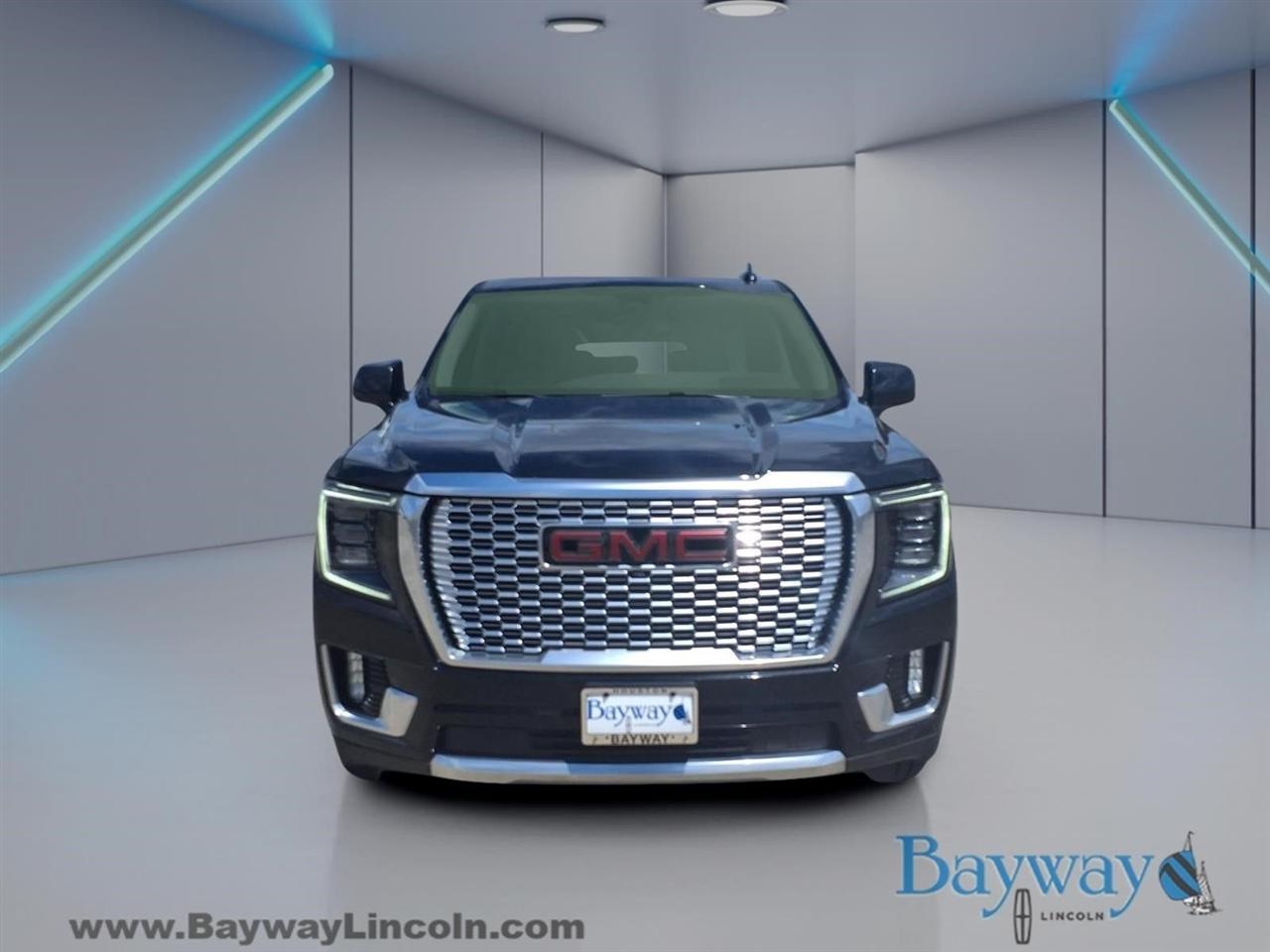 GMC Yukon XL Denali 4WD 2022